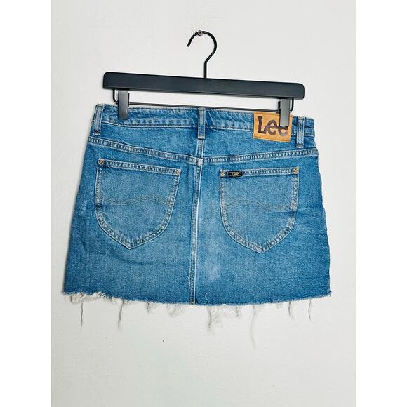 LEE Blue Medium Wash Cotton Denim Low Rise Mini Skirt Size 27 - Picture 5 of 9